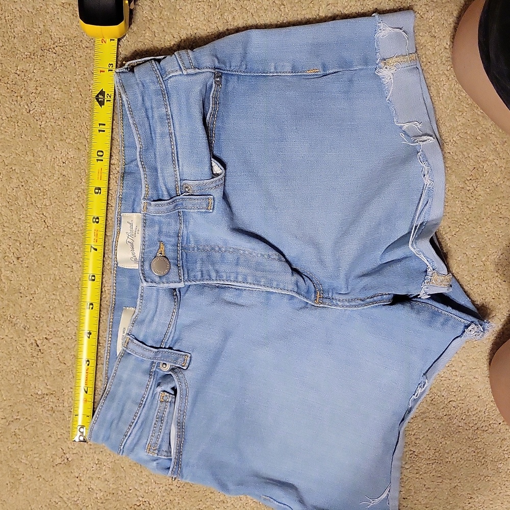 Universal thread high rise Midi shorts size 27R